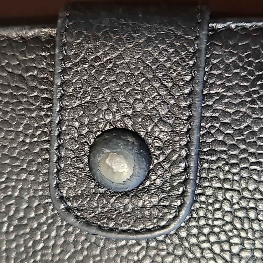 Chanel CC Logo Caviar Lambskin Bifold Wallet - Picture 6 of 7